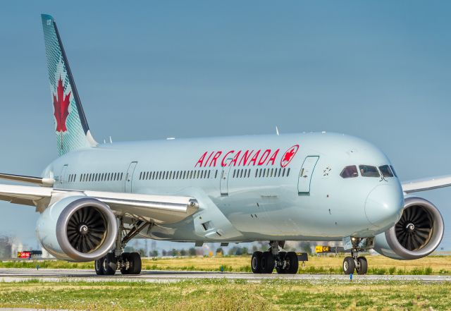 Boeing 787-9 Dreamliner (C-FNOG) - ACA810 gets ready for the voyage to Istanbul Ataturk Intl