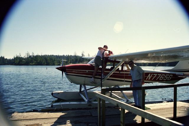 N7765G — - Airport type Publicbr /Operator M & M Seaplane Opers.,br /Location Florence, Oregonbr /Elevation AMSL 39 ft / 12 mbr /Coordinates 43°54′15″N 124°06′53″W