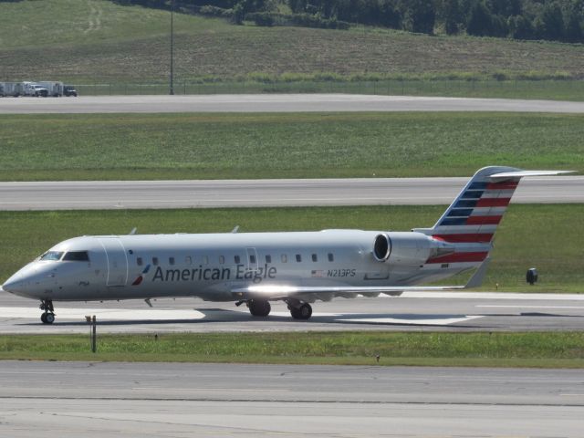 Canadair Regional Jet CRJ-200 (N213PS)