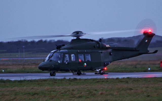 — — - aw139 reg-274 arriving in shannon 14/12/14.