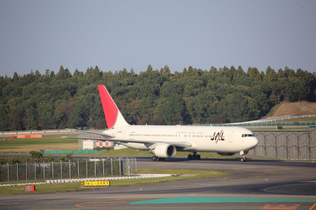 BOEING 767-300 (JA606J)