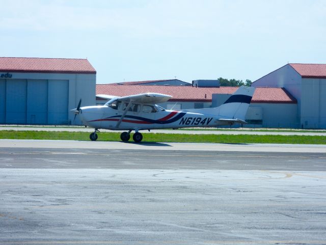 Cessna Skyhawk (N6194V) - 08/08/22