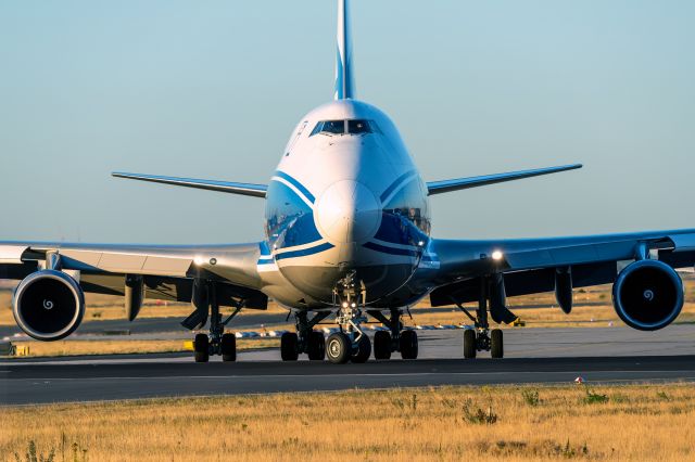 Boeing 747-400 (VQ-BIA)