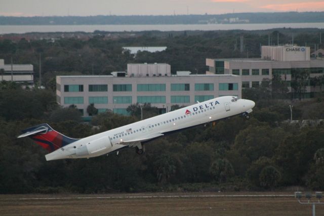 Boeing 717-200 (N794AT)