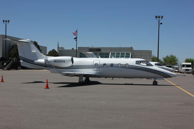 Learjet 55 (N55UJ)