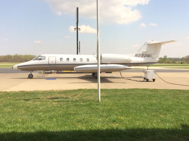 Learjet 35 (N292ME) - Not the prettiest bird in the sky, used mainly for Medical/Organ Recovery flying.