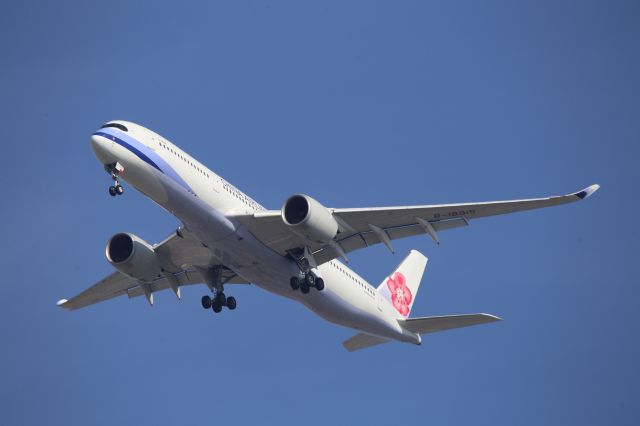 Airbus A350-900 (B-18915)