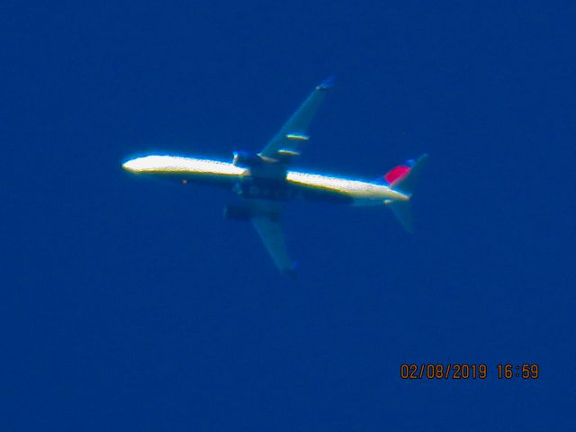 Boeing 737-900 (N867DN)