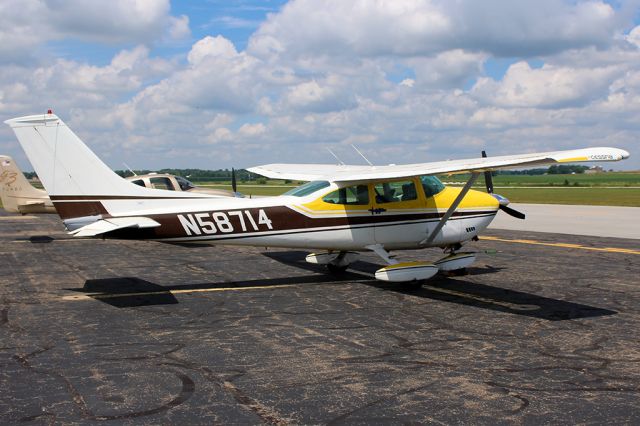 Cessna Skylane (N58714)