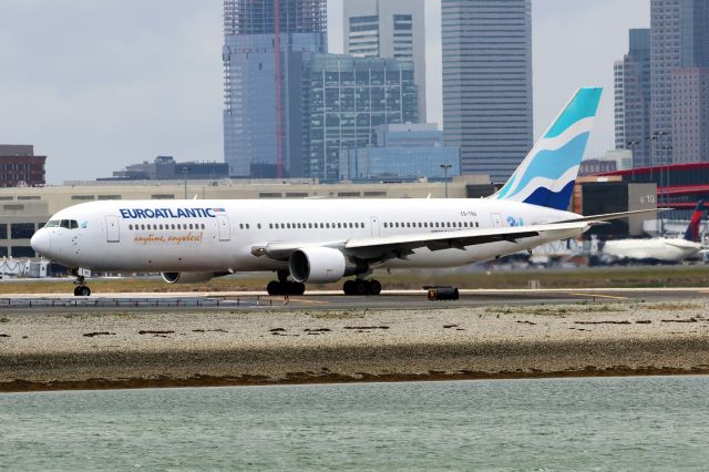 BOEING 767-300 (CS-TSU)