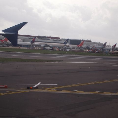 Boeing 787-8 (VT-ANN) - The  DreamLiner is hiding between the tails