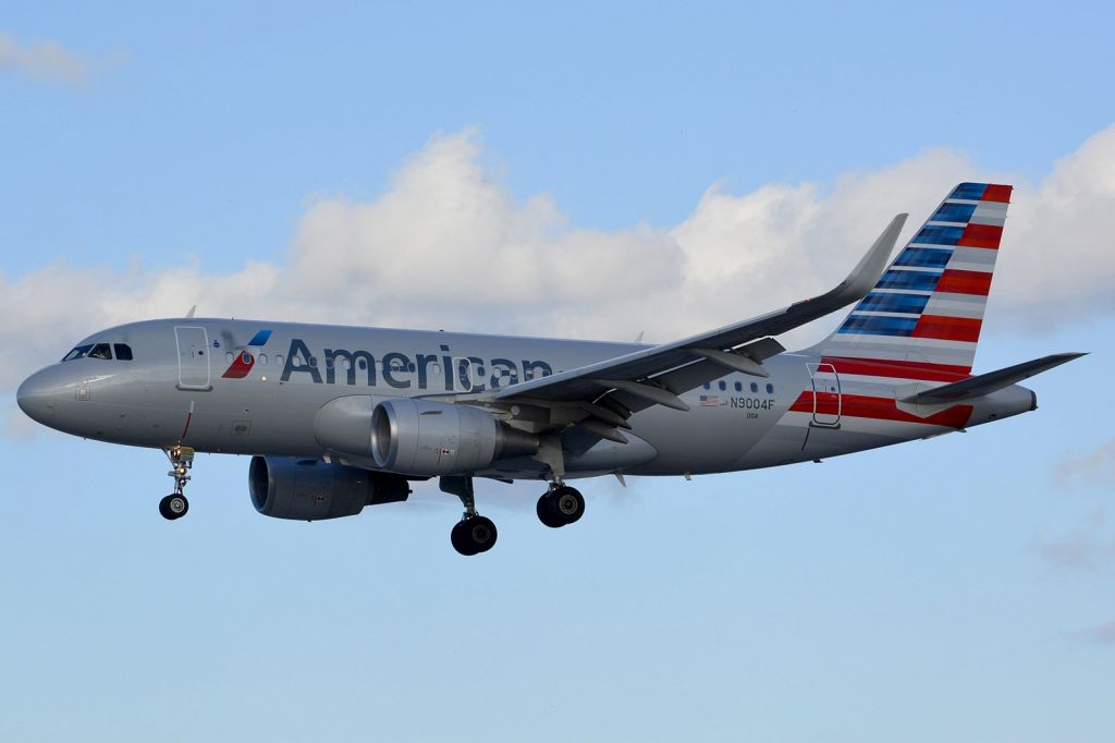 Airbus A319 (N9004F)