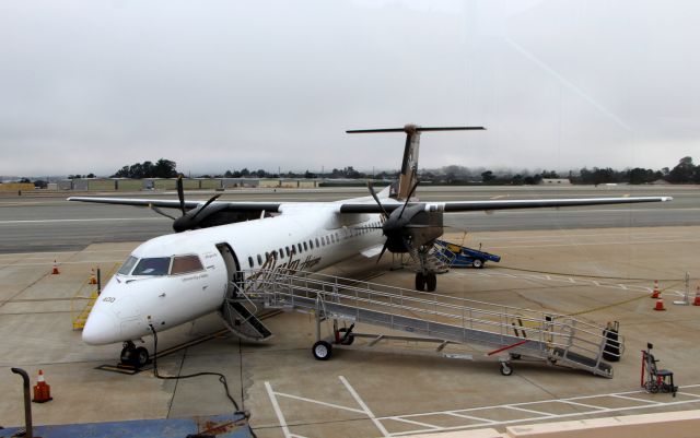 de Havilland Dash 8-400 (N400QX) - KMRY - Alaska Horizon logoplane at Monterey (University of Idaho Vandals) being readied for San Diego(KSAN/SAN) click full for large photo.