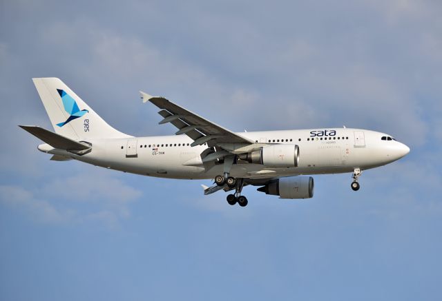 Airbus A310 (CS-TKM)