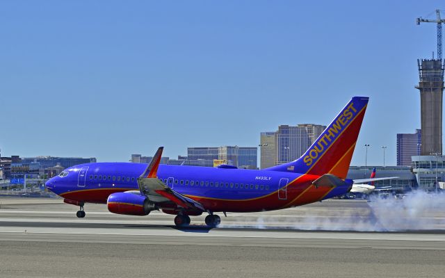 Boeing 737-700 (N433LV) - N433LV Southwest Airlines Boeing 737-7H4 (cn 33716/1301)  - Las Vegas - McCarran International (LAS / KLAS) USA - Nevada, June 27, 2012 Photo: Tomás Del Coro