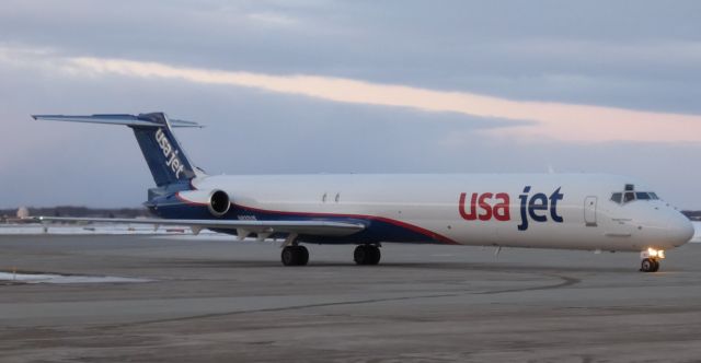 McDonnell Douglas MD-88 (N832US) - The world's 1st cargo MD88!