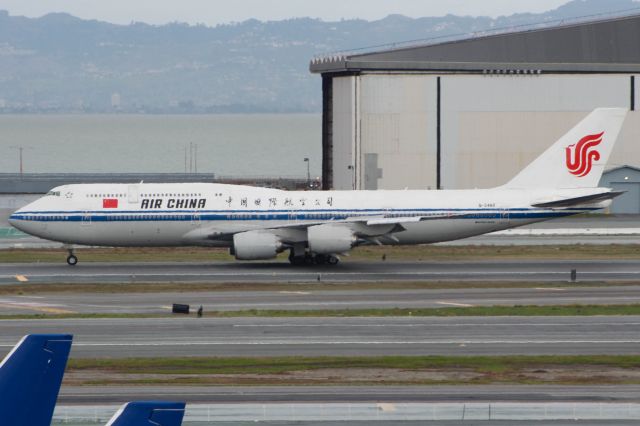 BOEING 747-8 (B-2482)