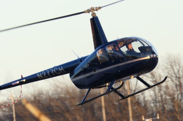 Robinson R-44 (N277CH)