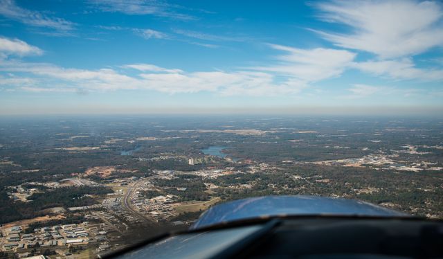 Cessna 152 (N25497) - Heading towards KTYR for landing.