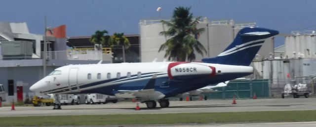 Canadair Challenger 350 (N958CR)