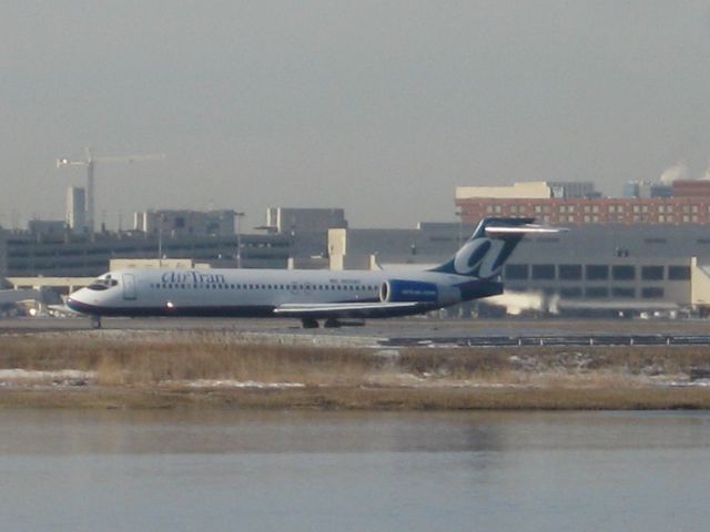 Boeing 717-200 —