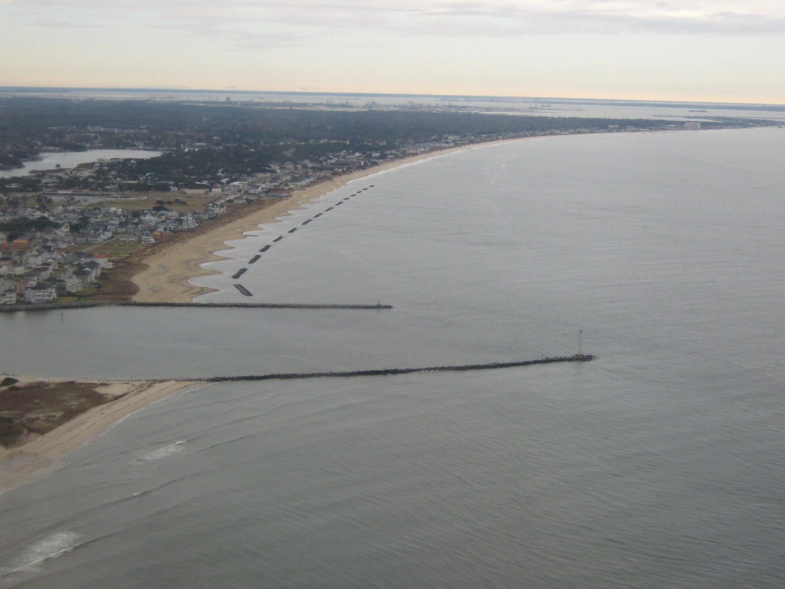 — — - In the pattern for Norfolk (KORF)