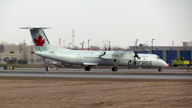 de Havilland Dash 8-400 (C-FSRZ)