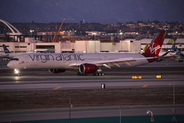 Airbus A350-1000 (G-VDOT)