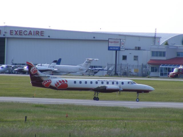 C-FAMC — - fairchild sa-227dc,taxing after landing.
