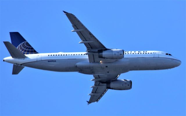 Airbus A320 (N459UA)
