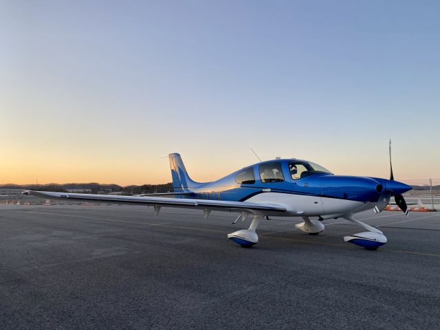 Cirrus SR22 Turbo (N327LK)