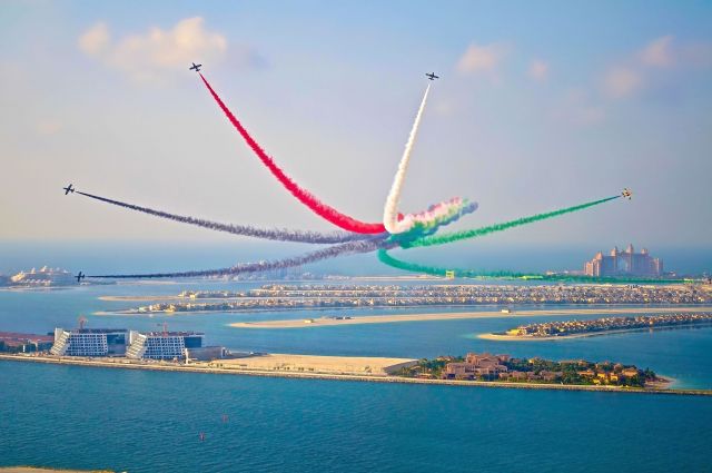 — — - Al Fursan (The Knights) is the aerobatics demonstration team of the United Arab Emirates Air Force...