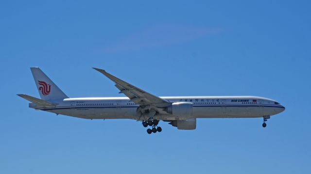 Boeing 777-200 (B-2087)