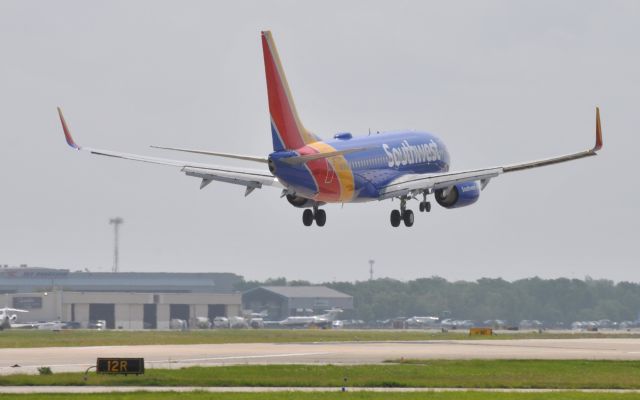 BOEING 737-300 (N7731A)