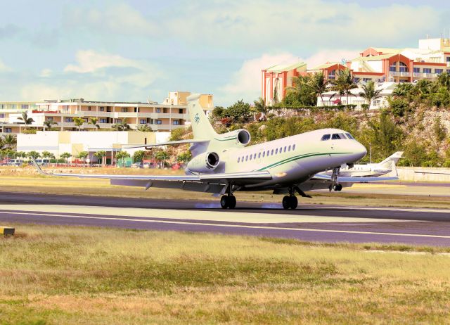 Dassault Falcon 7X (M-CELT)