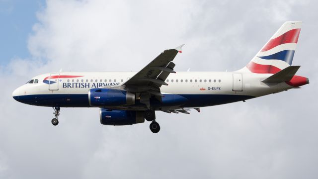 Airbus A319 (G-EUPX)