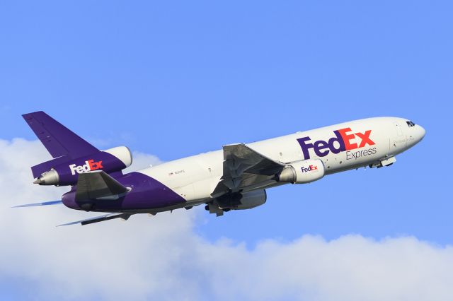 McDonnell Douglas DC-10 (N317FE) - Heavy takeoff from 12R