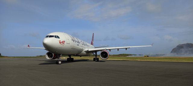 Airbus A330-300 (G-VNYC)
