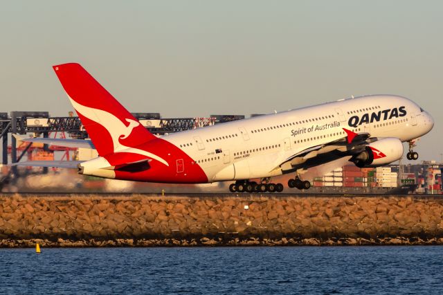 Airbus A380-800 (VH-OQI) - QF1/QFA1 to SIN Singapore, R16 SYD/YSSY 18/05/2018