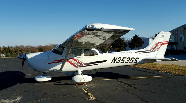 Cessna Skyhawk (N353GS)