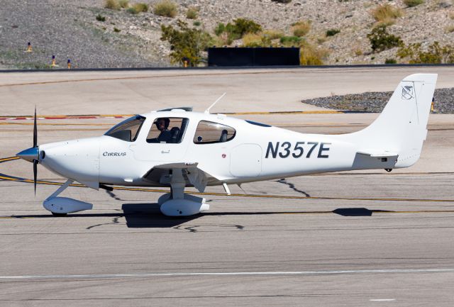Cirrus SR-22 (N357E)