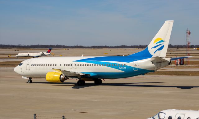 BOEING 737-400 (N285XA) - IAero 737-400 sitting at the Delta Jet Center at CVG