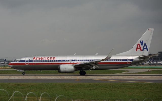 Boeing 737-800 (N921AN) - AAL2334 arriving from KDFW