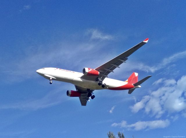 Airbus A330-200 (N335QT)