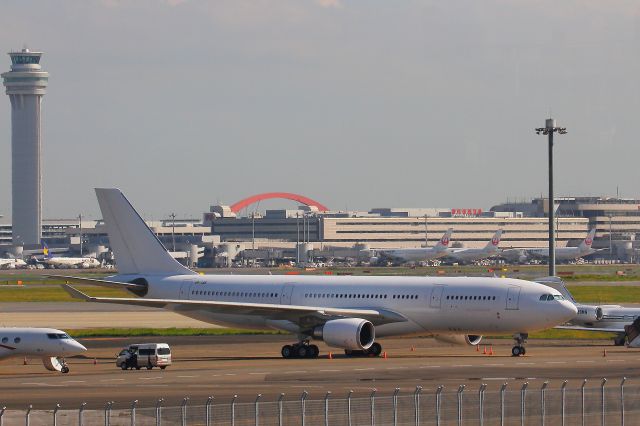 Airbus A330-300 (VP-CBE)