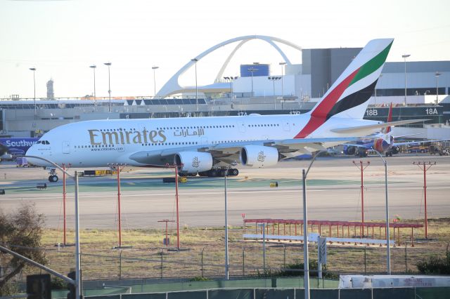 Airbus A380-800 (A6-EVG)