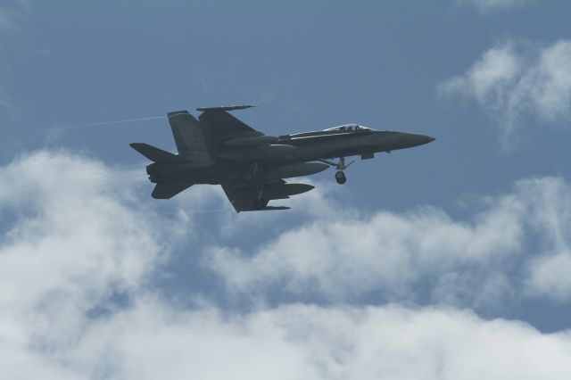 — — - CF-18 CYLW