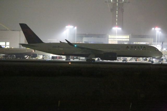 Airbus A350-900 (N513DZ)