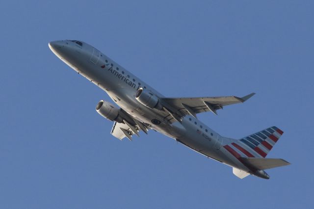 Embraer 175 (N115HQ) - RPA4721 departure to KSDF