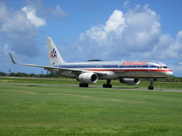 Boeing 757-200 (N642AA)